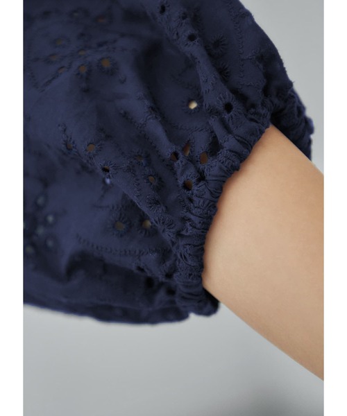 STYLE DELI（スタイルデリ）の「【LUXE】コットンレースパフスリワンピース（ワンピース・レディース・ホワイト/ネイビー・01/02）」の9枚目の写真