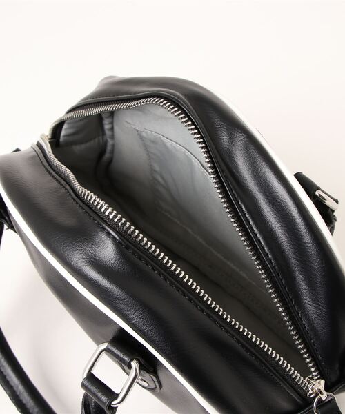 CONVERSE（コンバース）の「CONVERSE　ラウンドハンドバッグ（ハンドバッグ・メンズ・オフホワイト/ブラック・FREE）」の5枚目の写真