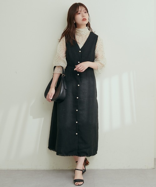 natural couture（ナチュラルクチュール）の「パール釦Vネックジャンスカ（ジャンパースカート・レディース・ブラック/モカ/チェック・FREE）」の12枚目の写真