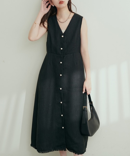 natural couture（ナチュラルクチュール）の「パール釦Vネックジャンスカ（ジャンパースカート・レディース・ブラック/モカ/チェック・FREE）」の18枚目の写真