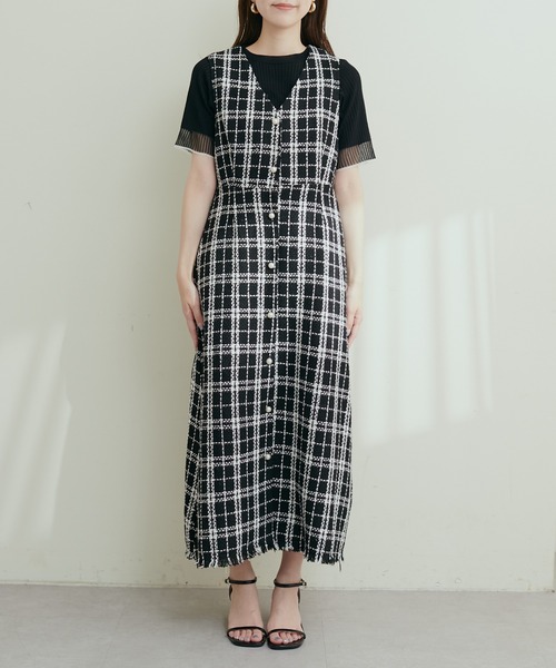 natural couture（ナチュラルクチュール）の「パール釦Vネックジャンスカ（ジャンパースカート・レディース・ブラック/モカ/チェック・FREE）」の19枚目の写真