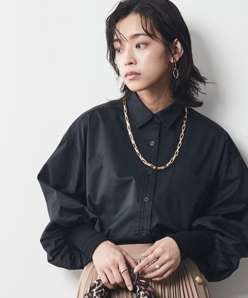 CHIC STYLE（シックスタイル）の「＜大きいサイズ＞袖口リブパフスリーブプルオーバーシャツ シックスタイル（シャツ/ブラウス・レディース・オフホワイト/ブラック・LL/5L/4L/L/3L）」の4枚目の写真