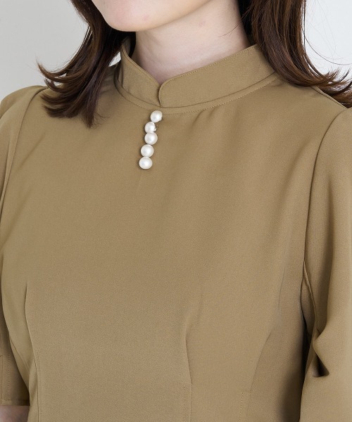 A de a.v.v(アードアー・ヴェ・ヴェ)の「ウエストマークドレープスリーブブラウス(シャツ/ブラウス・レディース・アイボリー/ブラック/ベージュ・SMALL/MEDIUM/フリ-)」の19枚目の写真