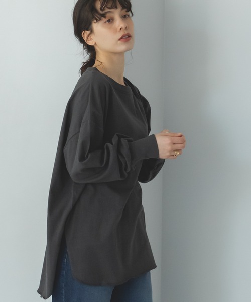 pairmanon（ペアマノン）の「【ママサイズ】 ビッグシルエット ラウンドヘム 長袖Tシャツ（Tシャツ/カットソー・レディース・パープル系その他/ブラウン系その他/ライトベージュ/ベージュ系その他/ブラック/ブラック系その他/ホワイト系その他/アイボリー・FREE）」の5枚目の写真