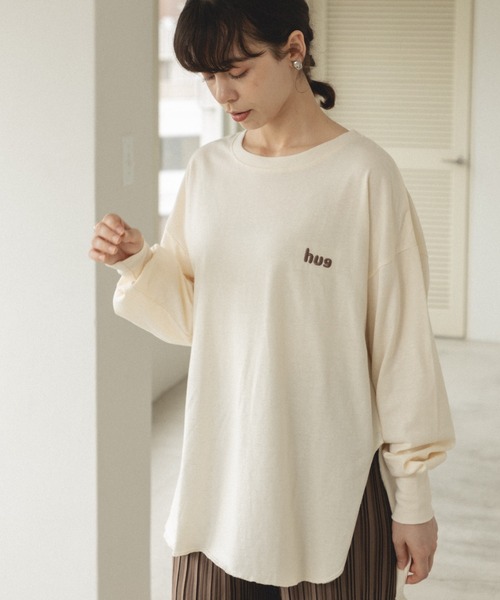 pairmanon（ペアマノン）の「【ママサイズ】 ビッグシルエット ラウンドヘム 長袖Tシャツ（Tシャツ/カットソー・レディース・パープル系その他/ブラウン系その他/ライトベージュ/ベージュ系その他/ブラック/ブラック系その他/ホワイト系その他/アイボリー・FREE）」の2枚目の写真
