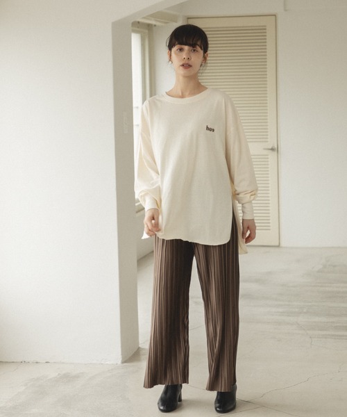 pairmanon（ペアマノン）の「【ママサイズ】 ビッグシルエット ラウンドヘム 長袖Tシャツ（Tシャツ/カットソー・レディース・パープル系その他/ブラウン系その他/ライトベージュ/ベージュ系その他/ブラック/ブラック系その他/ホワイト系その他/アイボリー・FREE）」の10枚目の写真