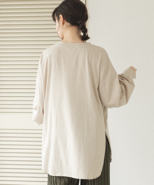 pairmanon（ペアマノン）の「【ママサイズ】 ビッグシルエット ラウンドヘム 長袖Tシャツ（Tシャツ/カットソー・レディース・パープル系その他/ブラウン系その他/ライトベージュ/ベージュ系その他/ブラック/ブラック系その他/ホワイト系その他/アイボリー・FREE）」の19枚目の写真