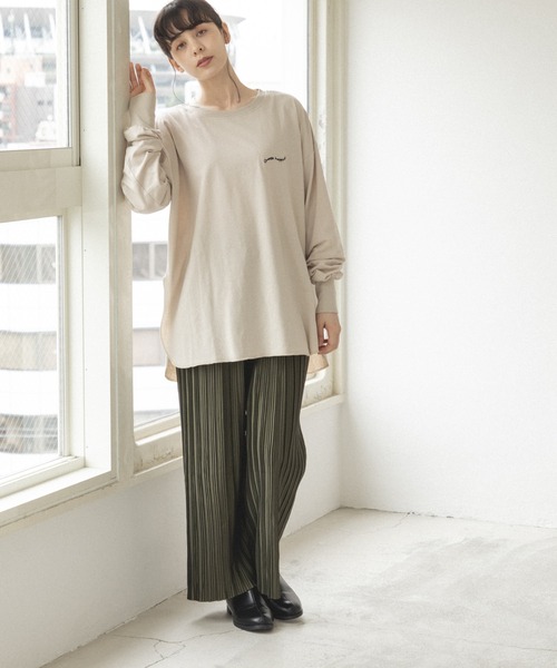 pairmanon（ペアマノン）の「【ママサイズ】 ビッグシルエット ラウンドヘム 長袖Tシャツ（Tシャツ/カットソー・レディース・パープル系その他/ブラウン系その他/ライトベージュ/ベージュ系その他/ブラック/ブラック系その他/ホワイト系その他/アイボリー・FREE）」の22枚目の写真