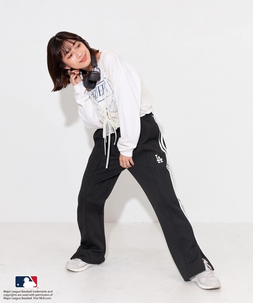 FREAK'S STORE(フリークスストア)の「MLB × FREAK'S STORE/エムエルビー MLBトラックパンツ(スウェットパンツ・レディース・グリーン/ブラック/ネイビー/オフホワイト・フリ-)」の6枚目の写真