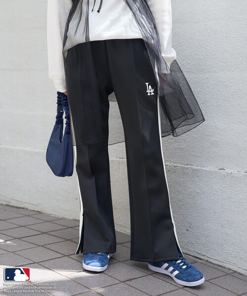 FREAK'S STORE(フリークスストア)の「MLB × FREAK'S STORE/エムエルビー MLBトラックパンツ(スウェットパンツ・レディース・グリーン/ブラック/ネイビー/オフホワイト・フリ-)」の8枚目の写真