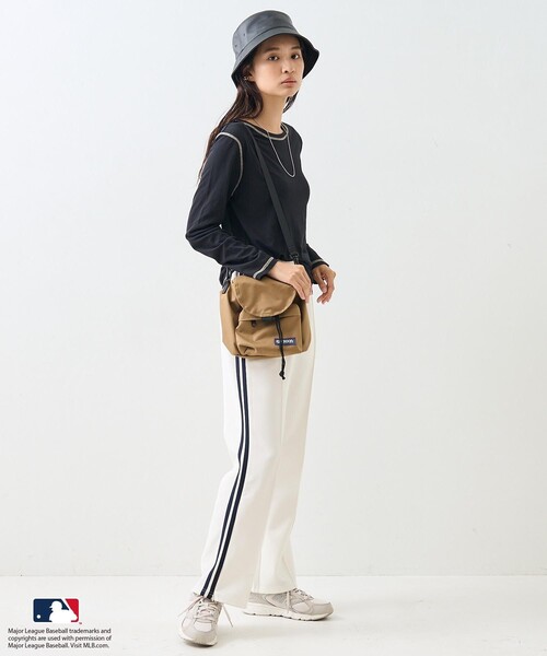 FREAK'S STORE(フリークスストア)の「MLB × FREAK'S STORE/エムエルビー MLBトラックパンツ(スウェットパンツ・レディース・グリーン/ブラック/ネイビー/オフホワイト・フリ-)」の15枚目の写真