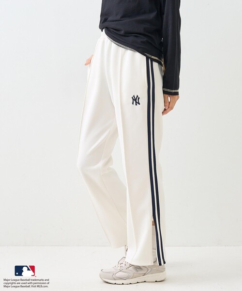 FREAK'S STORE(フリークスストア)の「MLB × FREAK'S STORE/エムエルビー MLBトラックパンツ(スウェットパンツ・レディース・グリーン/ブラック/ネイビー/オフホワイト・フリ-)」の19枚目の写真