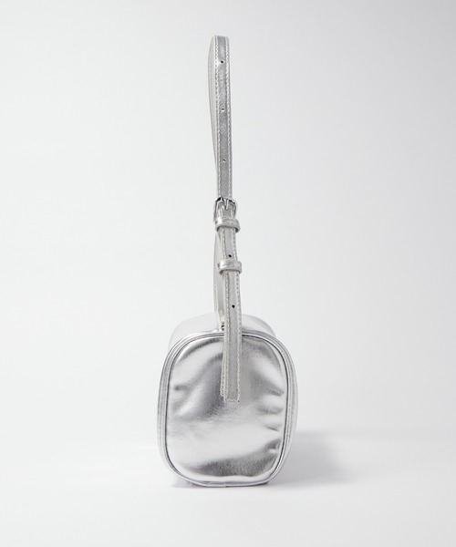 forksy.(フォルクシー)の「【forksy.】ナローワンハンドルスクエアバッグ(ハンドバッグ・レディース・ブラック/アイボリー/シルバー・FREE)」の20枚目の写真