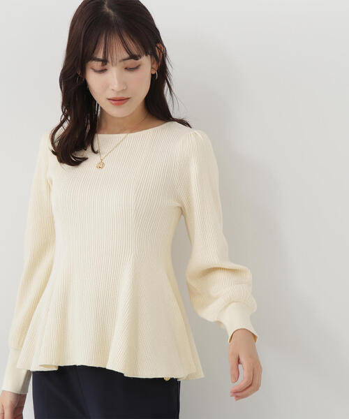 NATURAL BEAUTY BASIC（ナチュラルビューティーベーシック）の「◇ペプラムケーブルニット（ニット/セーター・レディース・オフホワイト/ブラック/ピンク/ラベンダー・FREE）」の17枚目の写真