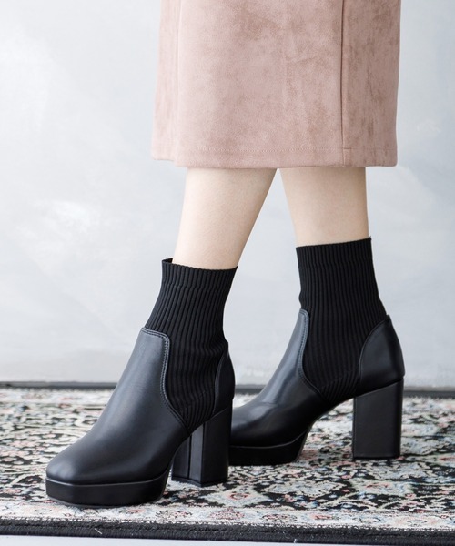 attagirl(アタガール)の「厚底リブニットソックスブーツ(ブーツ・レディース・アイボリー/ブラック・S/M/L/LL)」の8枚目の写真