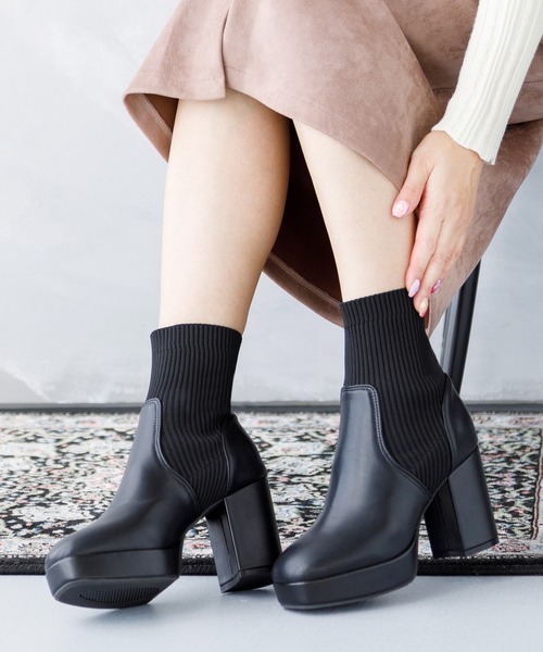 attagirl(アタガール)の「厚底リブニットソックスブーツ(ブーツ・レディース・アイボリー/ブラック・S/M/L/LL)」の11枚目の写真