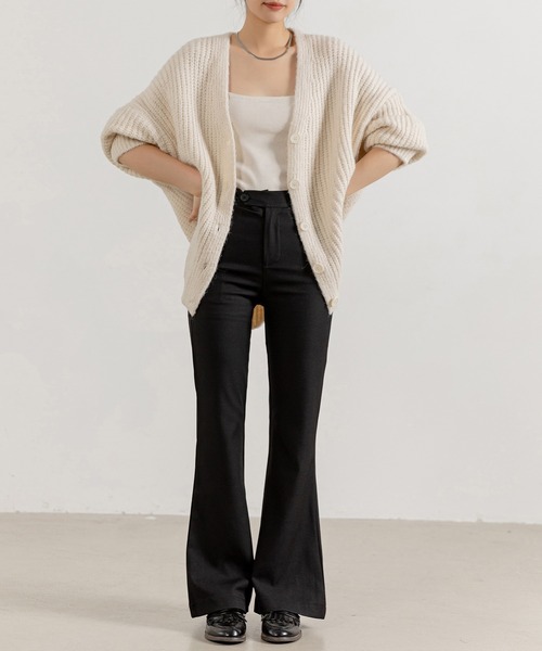 DAY CLOSET（デイ クローゼット）の「【ゆるっとチュニック感覚でも♪】長袖ボリューミードロップショルダールーズローゲージニットカーディガン レディース（カーディガン/ボレロ・レディース・マスタード/ホワイト/ピンク・FREE）」の9枚目の写真