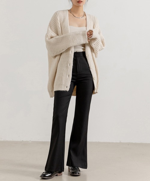 DAY CLOSET（デイ クローゼット）の「【ゆるっとチュニック感覚でも♪】長袖ボリューミードロップショルダールーズローゲージニットカーディガン レディース（カーディガン/ボレロ・レディース・マスタード/ホワイト/ピンク・FREE）」の11枚目の写真