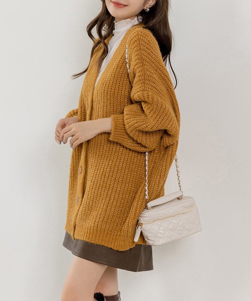 DAY CLOSET（デイ クローゼット）の「【ゆるっとチュニック感覚でも♪】長袖ボリューミードロップショルダールーズローゲージニットカーディガン レディース（カーディガン/ボレロ・レディース・マスタード/ホワイト/ピンク・FREE）」の18枚目の写真