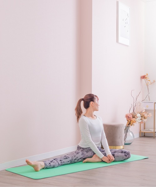 CHEATFULLDAYS（チートフルデイズ）の「【大判サイズ/厚さ6mm】リバーシブル バイカラーヨガマット（スポーツグッズ・レディース・ライトパープル/ライトピンク/ライトブルー/ライトグリーン・FREE）」の21枚目の写真