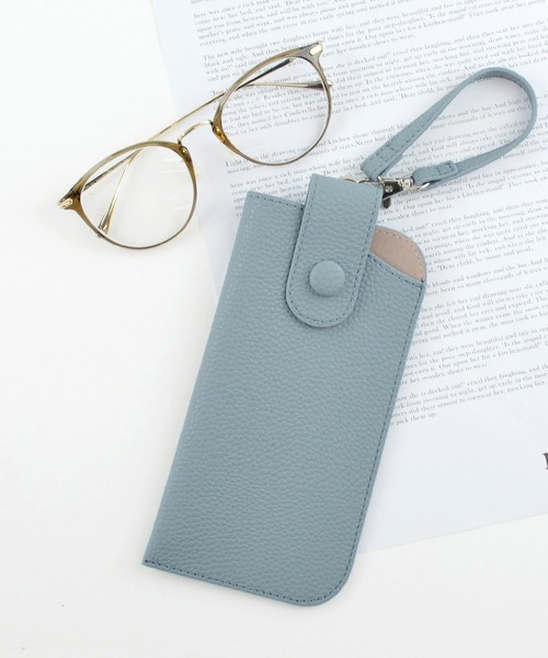 ALTROSE（アルトローズ）の「めがねケース メガネケース 眼鏡 サングラス ポーチ ストラップ付（メガネ・レディース・ブラウン/ブラック/グレー/ブルー・FREE）」の4枚目の写真