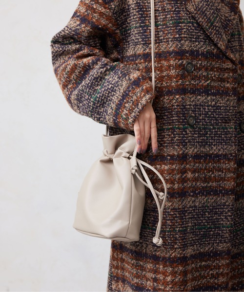 Chez toi（シェトワ）の「巾着2WAYショルダーバッグ（ショルダーバッグ・レディース・イエロー/モカ/シルバー/ブラック/オフホワイト/アイボリー・FREE）」の22枚目の写真