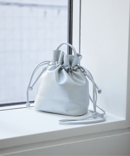 Chez toi（シェトワ）の「巾着2WAYショルダーバッグ（ショルダーバッグ・レディース・イエロー/モカ/シルバー/ブラック/オフホワイト/アイボリー・FREE）」の15枚目の写真