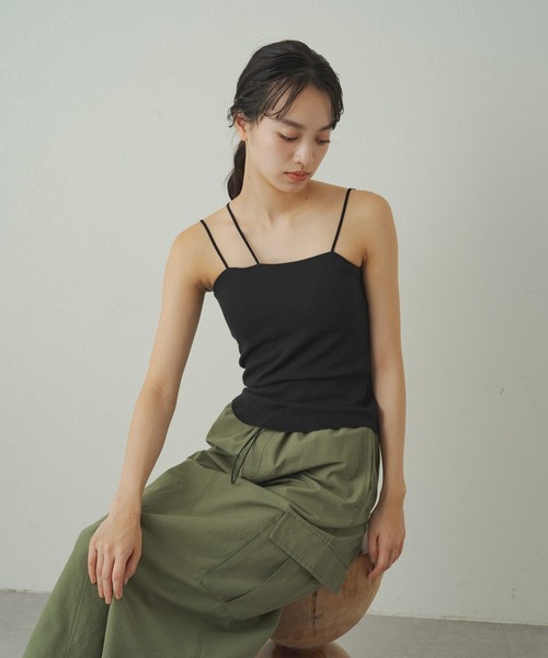 earthy（アーシー）の「【earthy_】カップ付3ストラップキャミソール（キャミソール・レディース・オフホワイト/ブラック/キャメル・MEDIUM/SMALL）」の12枚目の写真