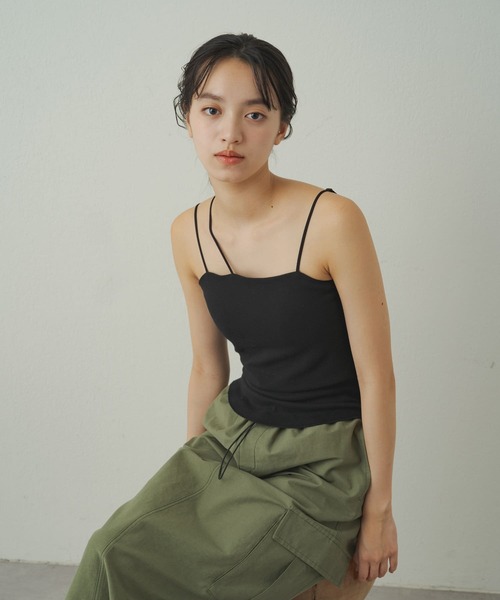 earthy（アーシー）の「【earthy_】カップ付3ストラップキャミソール（キャミソール・レディース・オフホワイト/ブラック/キャメル・MEDIUM/SMALL）」の13枚目の写真