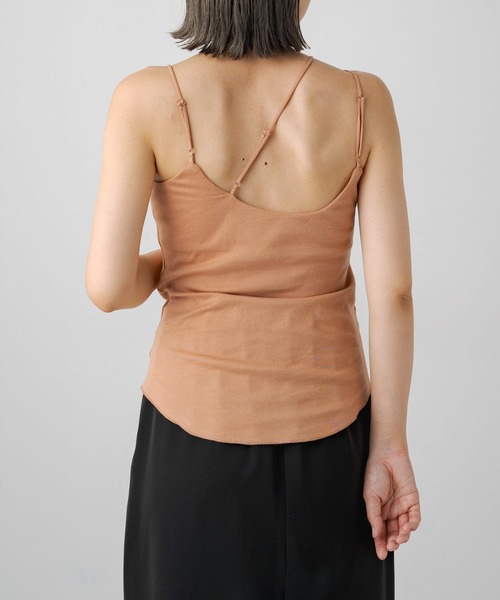 earthy（アーシー）の「【earthy_】カップ付3ストラップキャミソール（キャミソール・レディース・オフホワイト/ブラック/キャメル・MEDIUM/SMALL）」の18枚目の写真