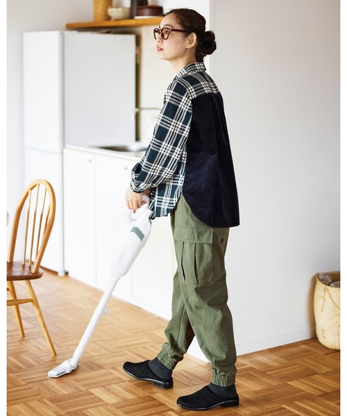 and myera（アンド マイラ）の「ａｎｄ　ｍｙｅｒａ　ぬくもりのチェックシャツ（シャツ/ブラウス・レディース・ホワイト×ネイビー・MEDIUM/LARGE/X-LARGE/SMALL）」の8枚目の写真