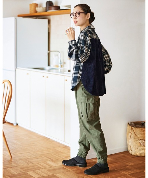 and myera（アンド マイラ）の「ａｎｄ　ｍｙｅｒａ　ぬくもりのチェックシャツ（シャツ/ブラウス・レディース・ホワイト×ネイビー・MEDIUM/LARGE/X-LARGE/SMALL）」の9枚目の写真