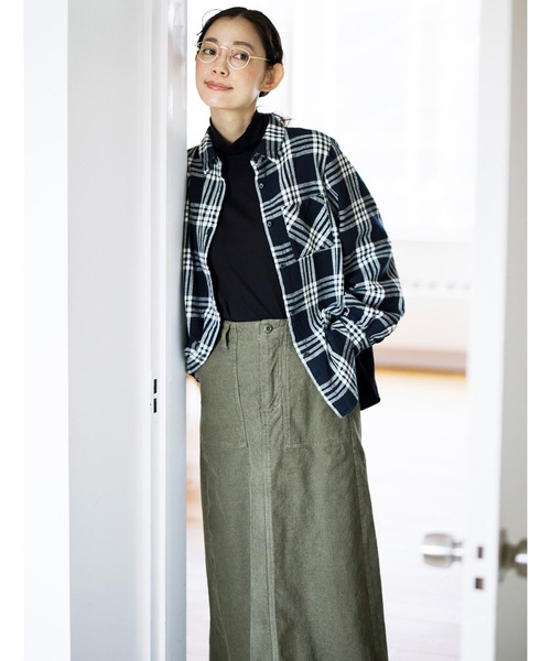 and myera（アンド マイラ）の「ａｎｄ　ｍｙｅｒａ　ぬくもりのチェックシャツ（シャツ/ブラウス・レディース・ホワイト×ネイビー・MEDIUM/LARGE/X-LARGE/SMALL）」の12枚目の写真