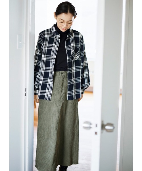 and myera（アンド マイラ）の「ａｎｄ　ｍｙｅｒａ　ぬくもりのチェックシャツ（シャツ/ブラウス・レディース・ホワイト×ネイビー・MEDIUM/LARGE/X-LARGE/SMALL）」の14枚目の写真