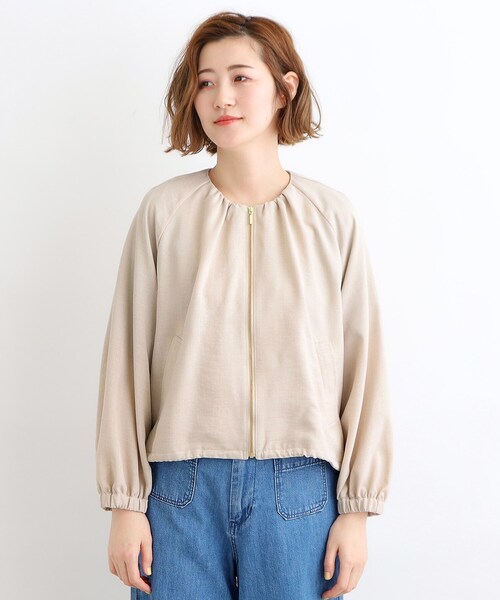 grove(グローブ)の「◆丸みのあるフォルムが女性らしい大人のノーカラーギャザーブルゾン(ブルゾン・レディース・カーキ/ナチュラル/チャコールグレー・02/03/01/04/05)」の16枚目の写真