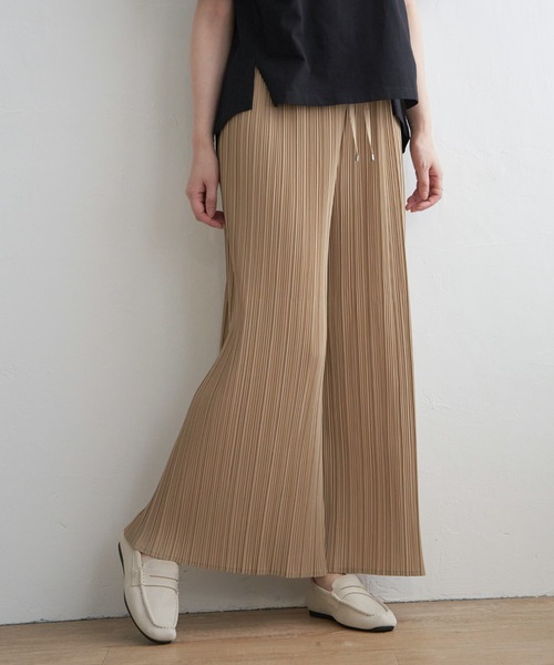ikka(イッカ)の「【親子コーデ】さらっとプリーツワイドパンツ(その他パンツ・レディース・ブラック/ベージュ/ネイビー/オレンジ/グリーン/その他1・M/L/S)」の9枚目の写真