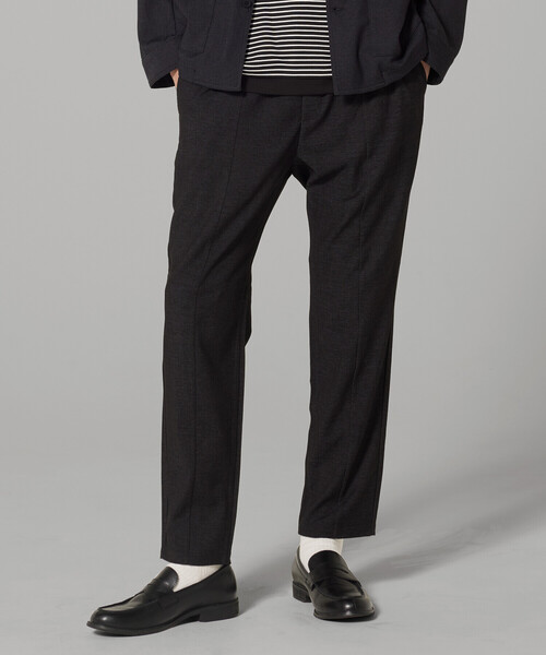 COMME CA ISM（コムサイズム）の「【セットアップ対応】デニムライクジャージー テーパードパンツ（スラックス・メンズ・ブラック/ネイビー・SMALL/LARGE/MEDIUM）」の2枚目の写真