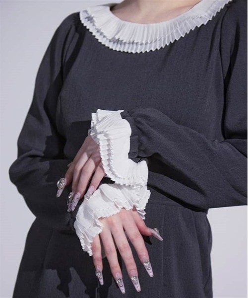 ficklebebe サロペット Fickle Bebe サロペット オーバーオール フリルカラーロンパース