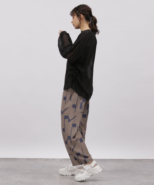 LAKOLE（ラコレ）の「ドロストシアープルオーバー / 112101（その他トップス・レディース・グレー/ブラック/アイボリー/イエロー・SMALL/MEDIUM）」の10枚目の写真