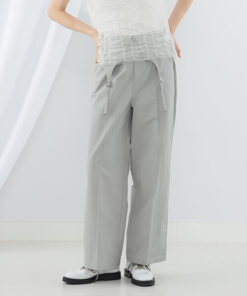 Ray BEAMS(レイビームス)の「Ray BEAMS / ガーターベルト ワイド パンツ(その他パンツ・レディース・ブラック/ライトグレー・1/0)」の2枚目の写真