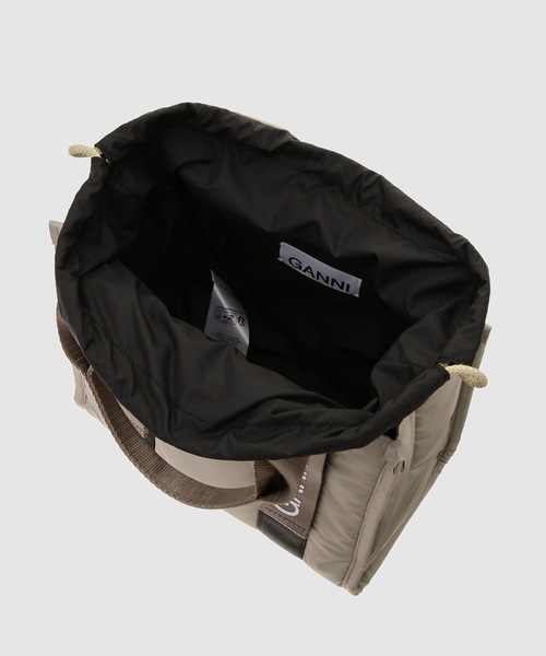 GANNI(ガニー)の「Recycled Tech Small Tote(ハンドバッグ・レディース・グレー・OS)」の6枚目の写真