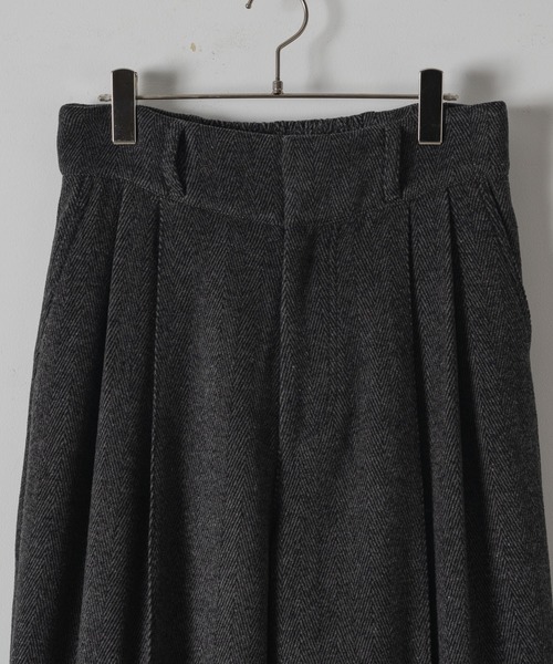 CASPER JOHN(キャスパージョン)の「Herringbone volume slacks/ヘリンボーンボリュームスラックス(スラックス・メンズ・ブラック/ブラウン・X-SMALL/SMALL/MEDIUM/LARGE)」の22枚目の写真