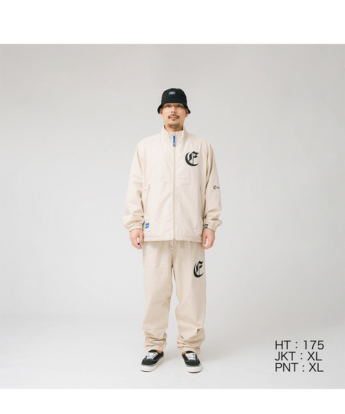 EXAMPLE(エグザンプル)の「EXAMPLE OE LOGO WATER REPELLENT TRACK JACKET(ナイロンジャケット・メンズ・ブラック/クリーム・XXL/XL/L)」の3枚目の写真