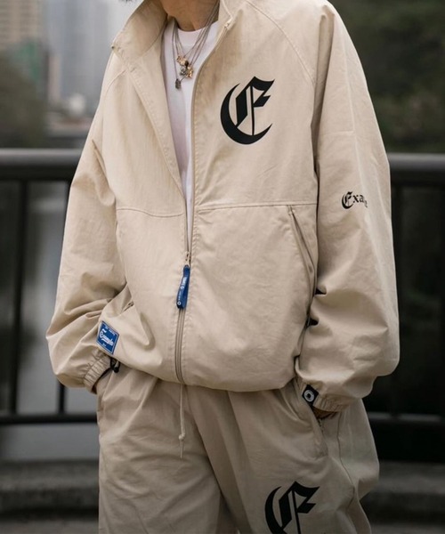 EXAMPLE(エグザンプル)の「EXAMPLE OE LOGO WATER REPELLENT TRACK JACKET(ナイロンジャケット・メンズ・ブラック/クリーム・XXL/XL/L)」の8枚目の写真
