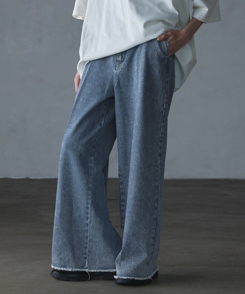 SERACE（セラス）の「【SERACE】Loose silhouette vintage cut off wide denim pants / ルーズシルエットヴィンテージカットオフワイドデニムパンツ（デニムパンツ・メンズ・ブラック/サックスブルー・L/M）」の13枚目の写真