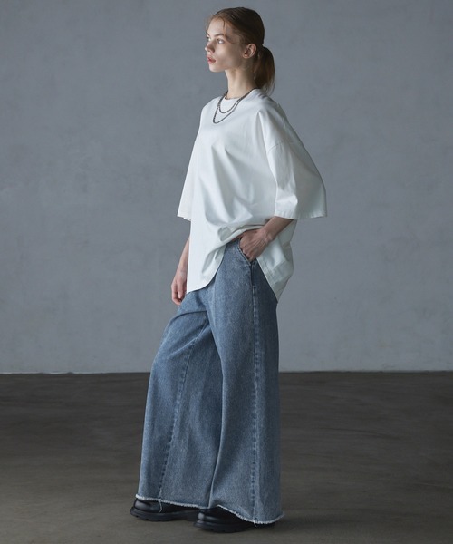 SERACE（セラス）の「【SERACE】Loose silhouette vintage cut off wide denim pants / ルーズシルエットヴィンテージカットオフワイドデニムパンツ（デニムパンツ・メンズ・ブラック/サックスブルー・L/M）」の19枚目の写真