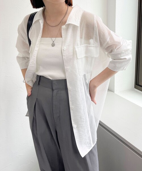 fredy emue（フレディエミュ）の「メッシュ切替シャツ（シャツ/ブラウス・レディース・ブラック/オフホワイト/ベージュ・38）」の14枚目の写真