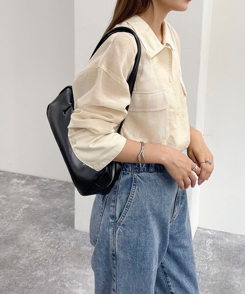 fredy emue（フレディエミュ）の「メッシュ切替シャツ（シャツ/ブラウス・レディース・ブラック/オフホワイト/ベージュ・38）」の21枚目の写真