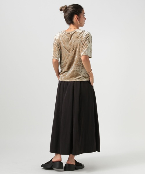BAYFLOW（ベイフロー）の「[着心地の良いストレッチ素材]クラッシュベロア2Pセット（Tシャツ/カットソー・レディース・ベージュ/グレー・FREE）」の12枚目の写真