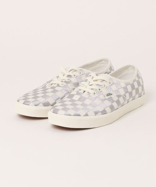 VANS(バンズ)の「VANS ヴァンズ Authentic Lowpro スポーツロー VN000D047VF EMBROIDERED CHE(スニーカー・メンズ・ブラック・4/4h/5/5h/6/6h/7/7h)」の1枚目の写真